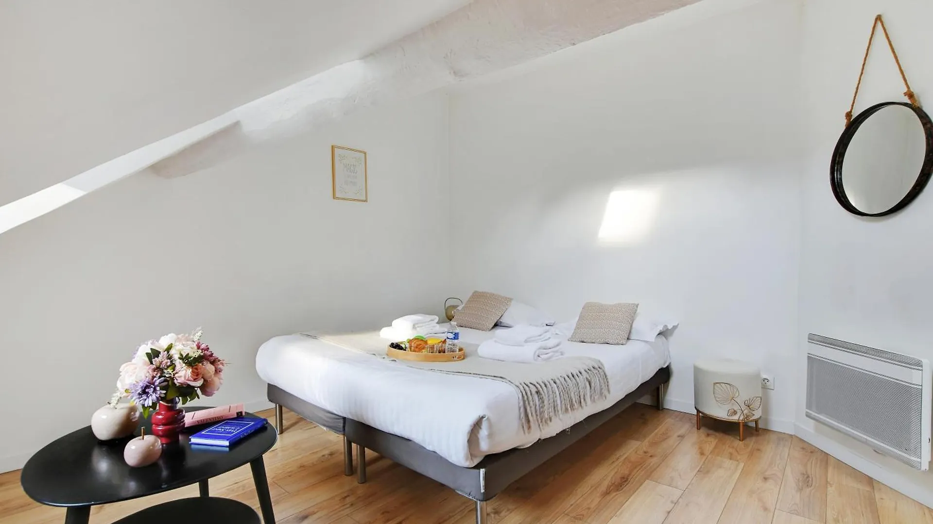 Le Marais Apartment